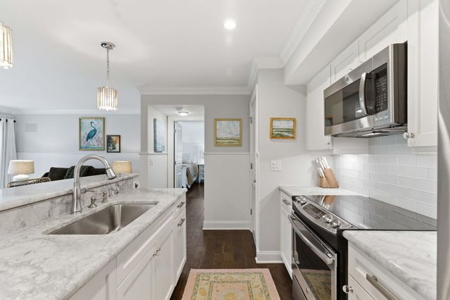 1481 Center Street Ext Apt 205, Mount Pleasant, SC 29464