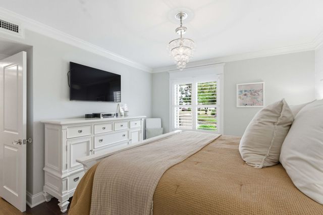 1481 Center Street Ext Apt 205, Mount Pleasant, SC 29464