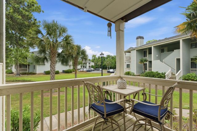 1481 Center Street Ext Apt 205, Mount Pleasant, SC 29464