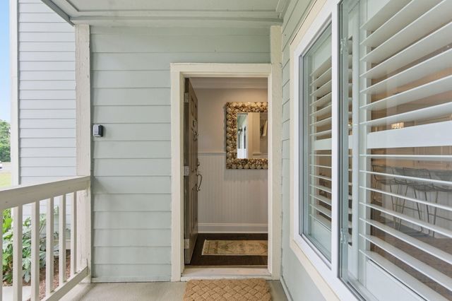 1481 Center Street Ext Apt 205, Mount Pleasant, SC 29464