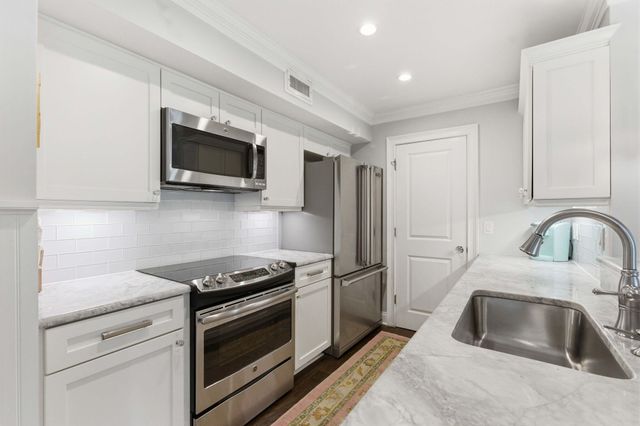 1481 Center Street Ext Apt 205, Mount Pleasant, SC 29464