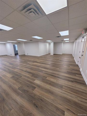 496 W Ann Arbor Trail, Plymouth, MI 48170