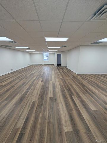 496 W Ann Arbor Trail, Plymouth, MI 48170