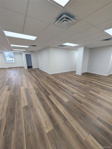 496 W Ann Arbor Trail, Plymouth, MI 48170