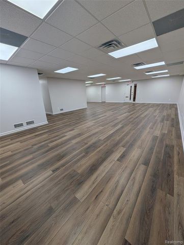 496 W Ann Arbor Trail, Plymouth, MI 48170