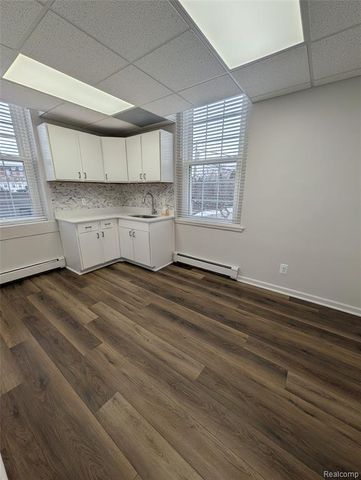 496 W Ann Arbor Trail, Plymouth, MI 48170