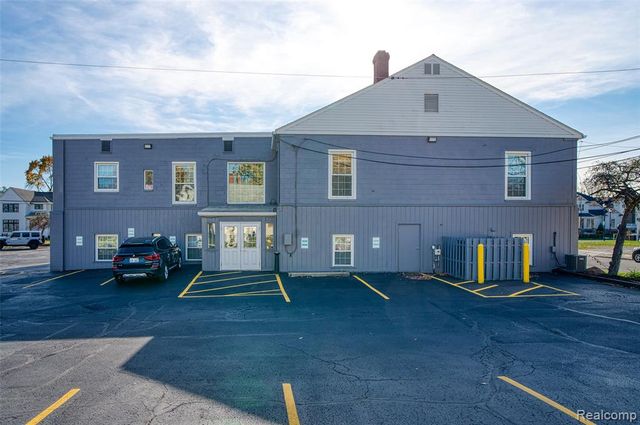 496 W Ann Arbor Trail, Plymouth, MI 48170