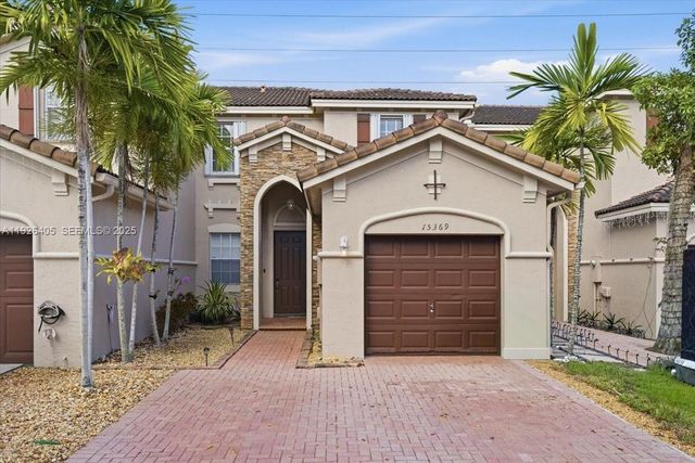 15369 SW 8th Ln, Miami, FL 33194