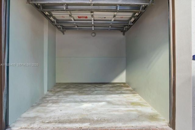 15369 SW 8th Ln, Miami, FL 33194