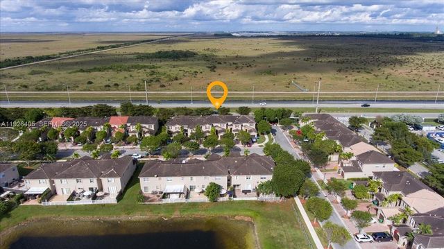 15369 SW 8th Ln, Miami, FL 33194