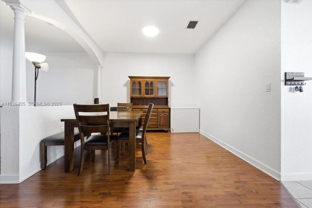 15369 SW 8th Ln, Miami, FL 33194