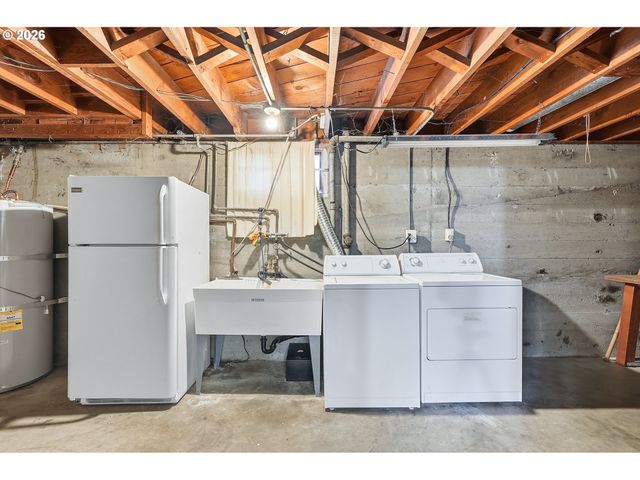 7710 N WASHBURNE Ave, Portland, OR 97217