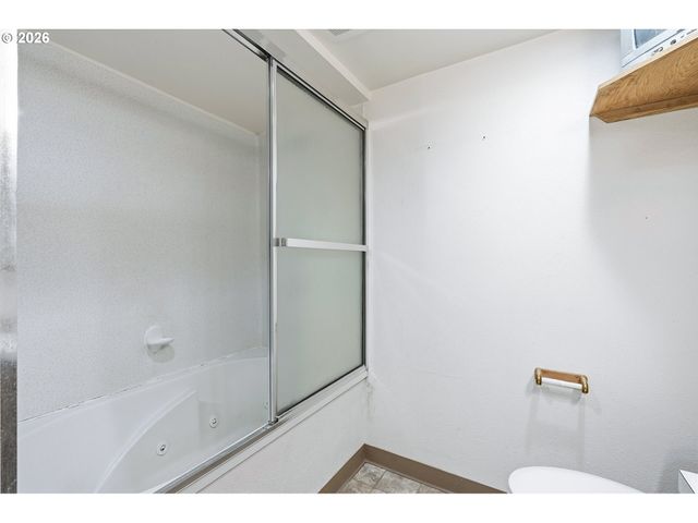 7710 N WASHBURNE Ave, Portland, OR 97217