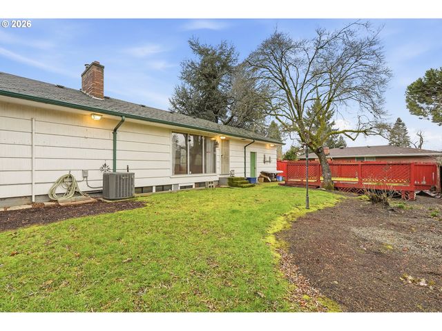 7710 N WASHBURNE Ave, Portland, OR 97217