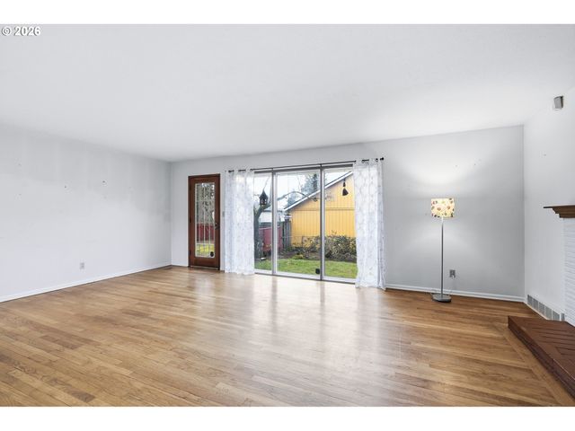 7710 N WASHBURNE Ave, Portland, OR 97217