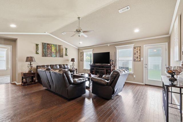 1107 Crossing Loop, Bryant, AR 72022