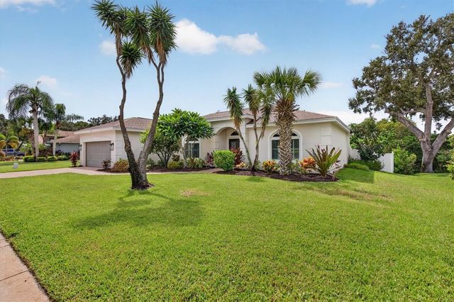 714 HIDDEN LAKE DRIVE, Tarpon Springs, FL 34689