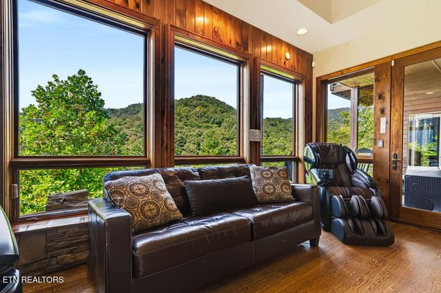 1441 Mountain Ash Way, Sevierville, TN 37876
