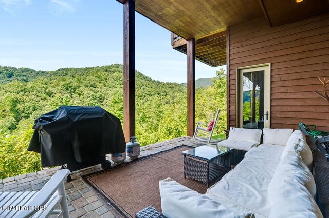 1441 Mountain Ash Way, Sevierville, TN 37876