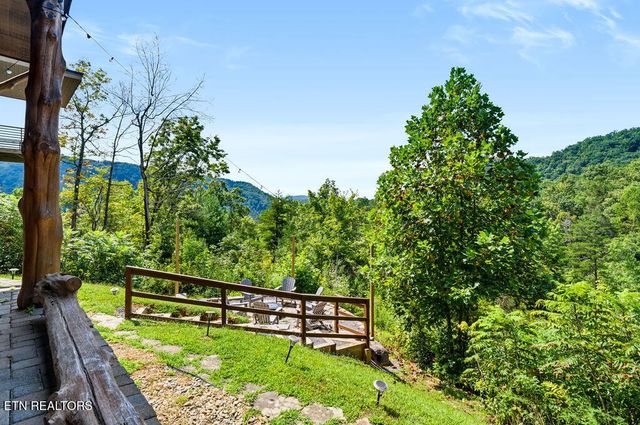 1441 Mountain Ash Way, Sevierville, TN 37876