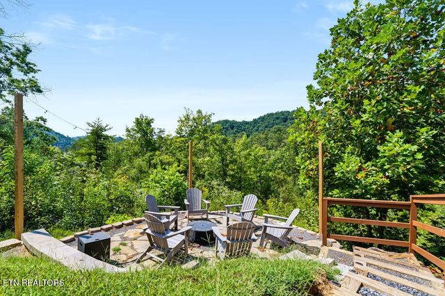 1441 Mountain Ash Way, Sevierville, TN 37876