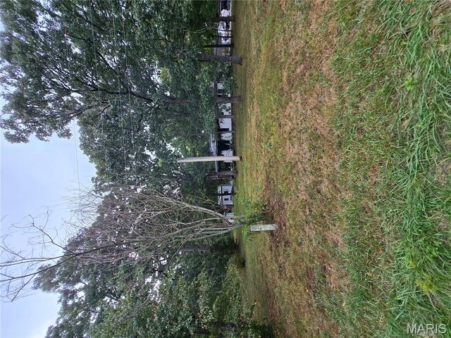 10021 Lark Road, Potosi, MO 63664