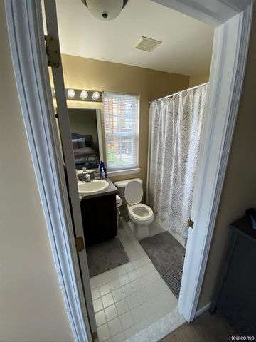 25322 Saint James, Southfield, MI 48075