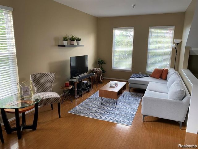 25322 Saint James, Southfield, MI 48075