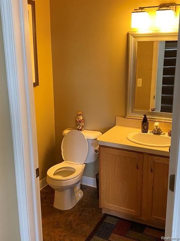25322 Saint James, Southfield, MI 48075
