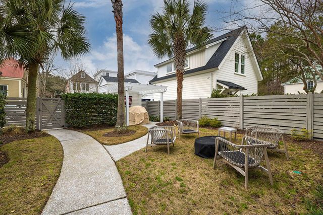 281 N Shelmore Boulevard, Mount Pleasant, SC 29464