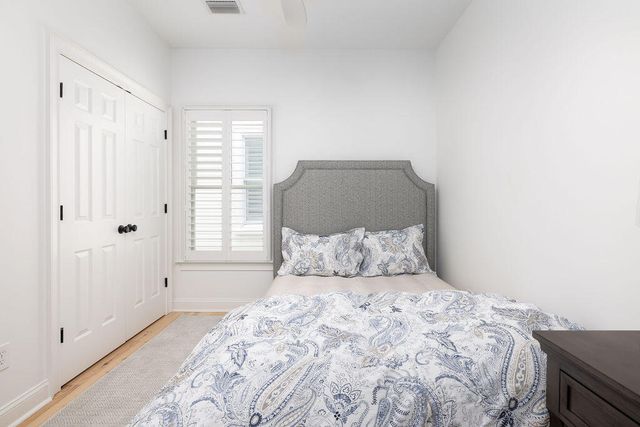 281 N Shelmore Boulevard, Mount Pleasant, SC 29464