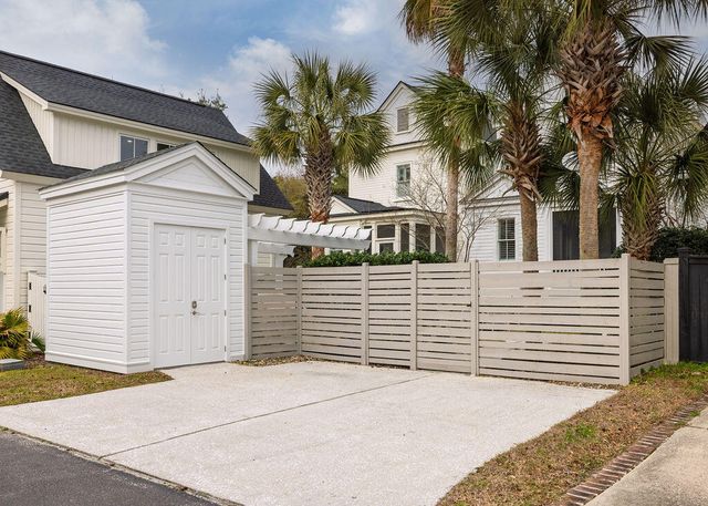 281 N Shelmore Boulevard, Mount Pleasant, SC 29464