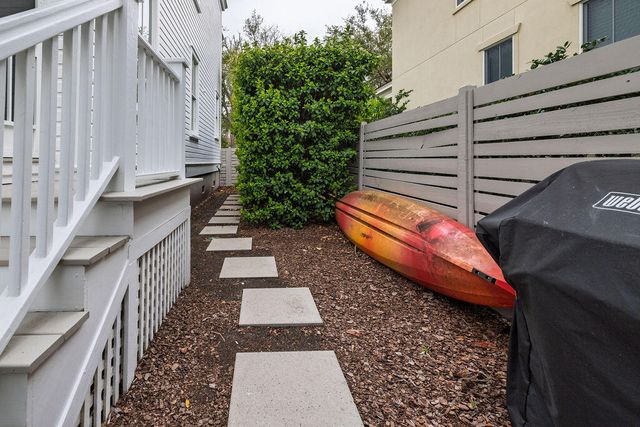 281 N Shelmore Boulevard, Mount Pleasant, SC 29464