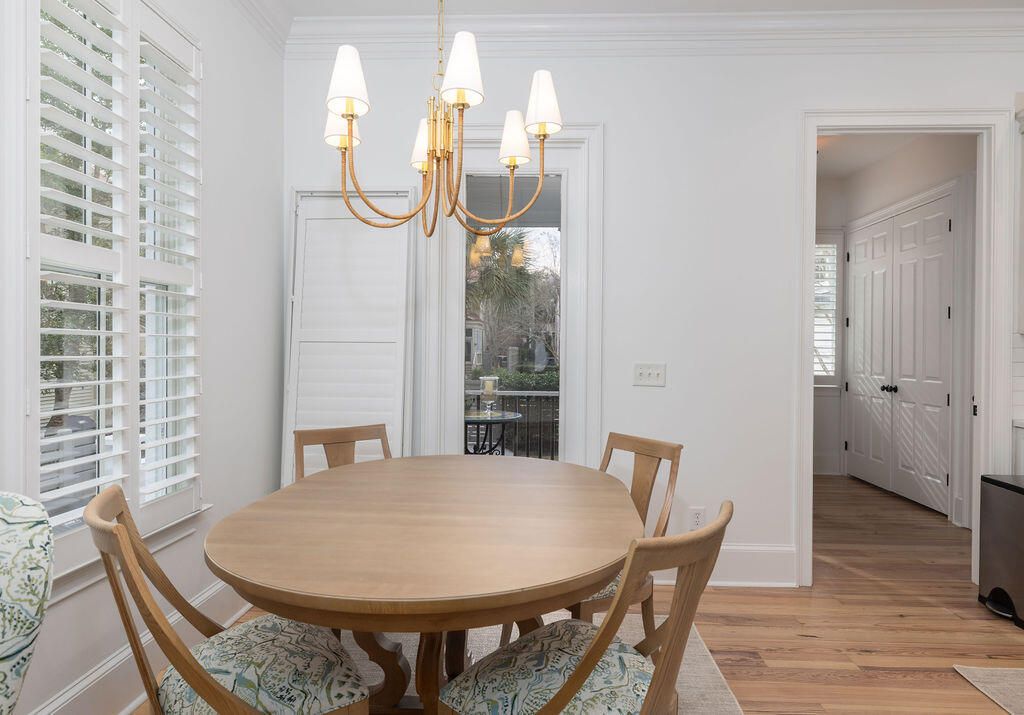 Image 16 of property listing at 281 N Shelmore Boulevard, Mount Pleasant, SC 29464