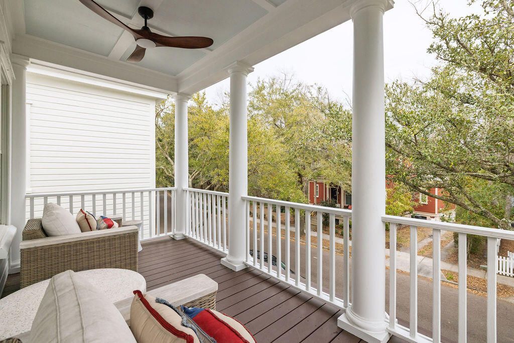 Image 30 of property listing at 281 N Shelmore Boulevard, Mount Pleasant, SC 29464
