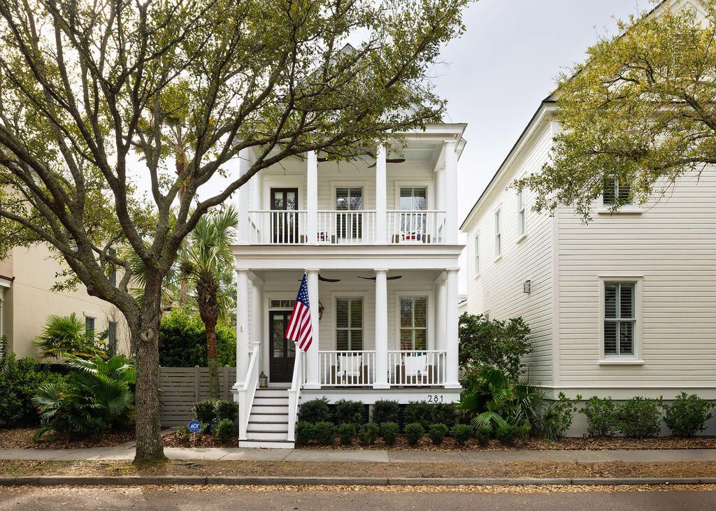 Image 39 of property listing at 281 N Shelmore Boulevard, Mount Pleasant, SC 29464