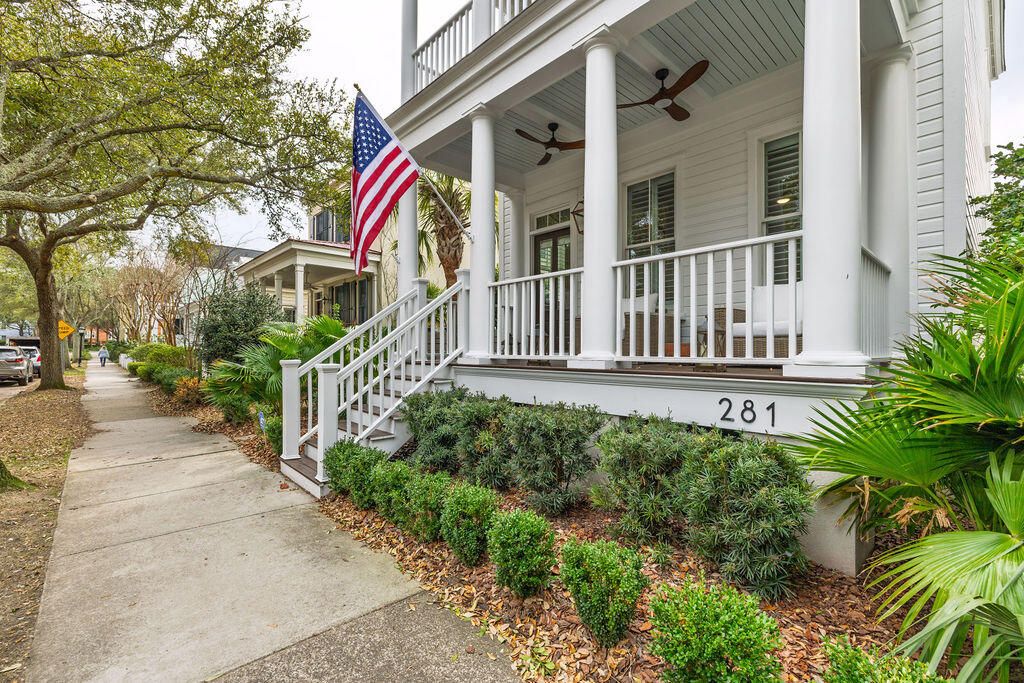 Image 41 of property listing at 281 N Shelmore Boulevard, Mount Pleasant, SC 29464