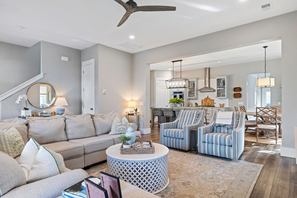 Image 10 of property listing at 105 Bright Leaf Loop, Summerville, SC 29486