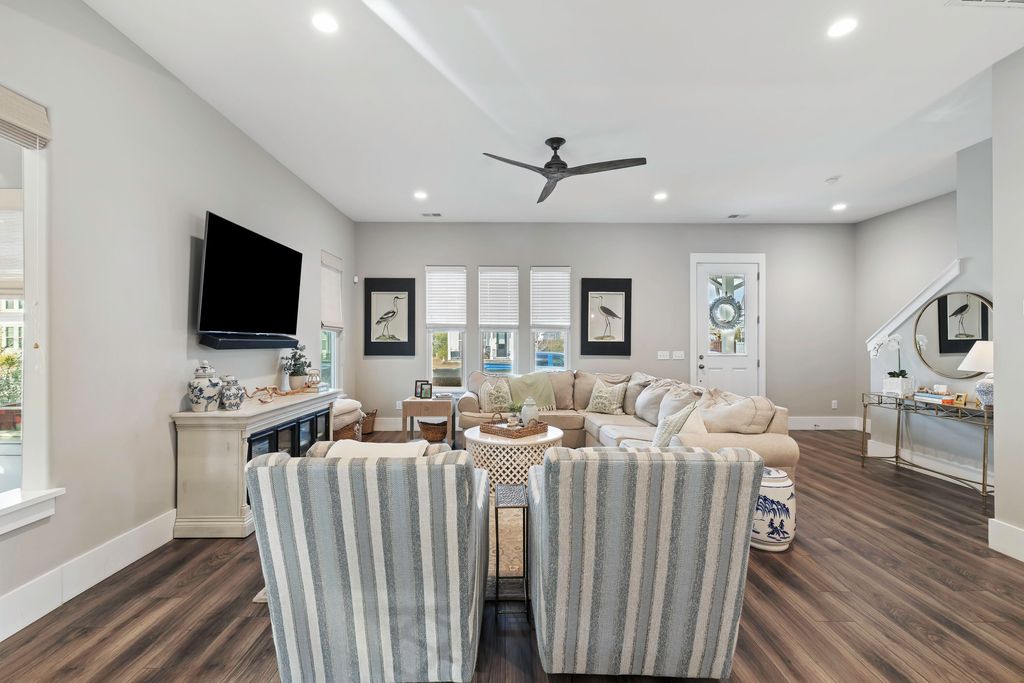 Image 11 of property listing at 105 Bright Leaf Loop, Summerville, SC 29486