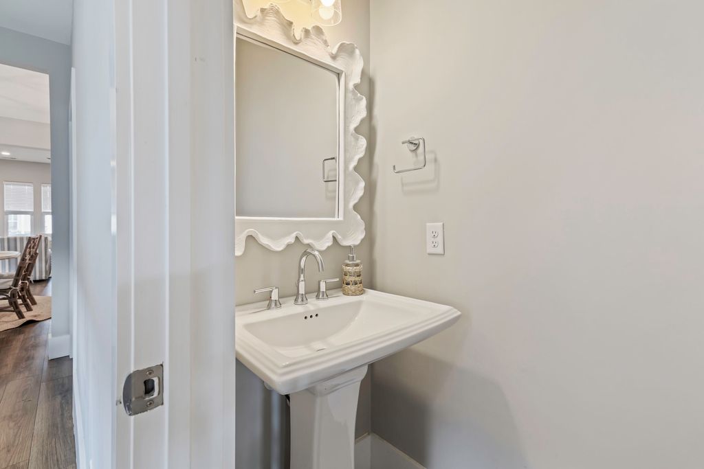 Image 14 of property listing at 105 Bright Leaf Loop, Summerville, SC 29486