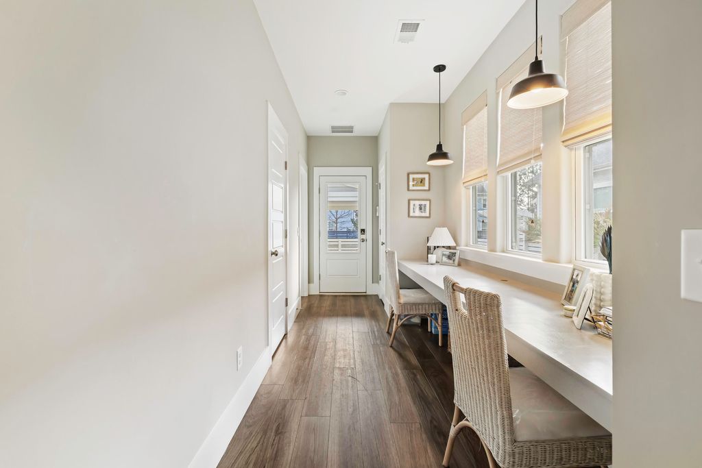 Image 22 of property listing at 105 Bright Leaf Loop, Summerville, SC 29486