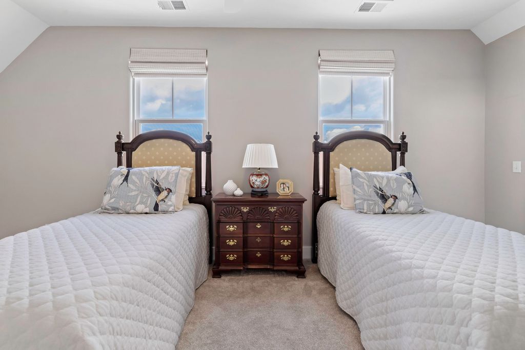 Image 37 of property listing at 105 Bright Leaf Loop, Summerville, SC 29486