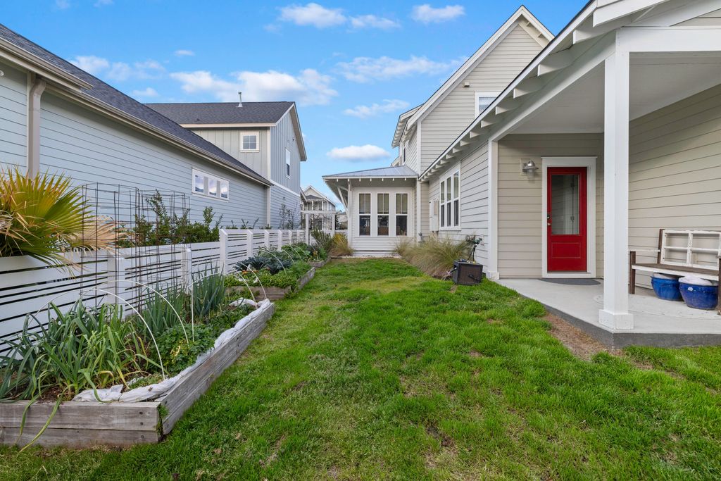 Image 39 of property listing at 105 Bright Leaf Loop, Summerville, SC 29486