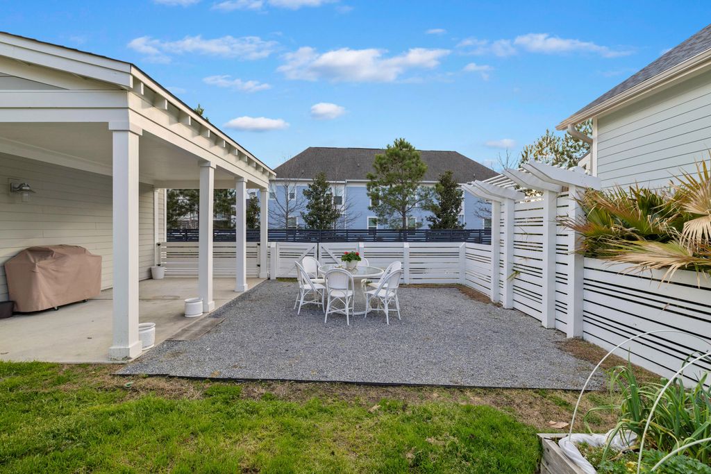 Image 41 of property listing at 105 Bright Leaf Loop, Summerville, SC 29486