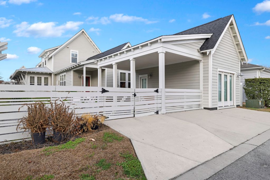 Image 42 of property listing at 105 Bright Leaf Loop, Summerville, SC 29486