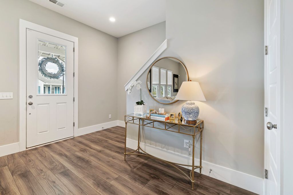 Image 8 of property listing at 105 Bright Leaf Loop, Summerville, SC 29486