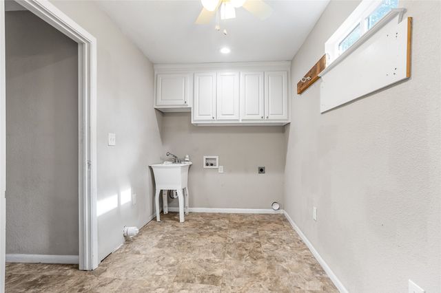 2320 Juniper Street, Haltom City, TX 76117