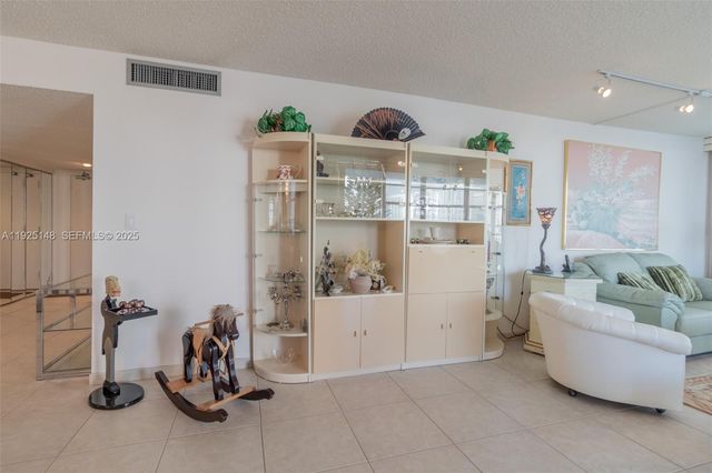 301 174th St 503, Sunny Isles Beach, FL 33160