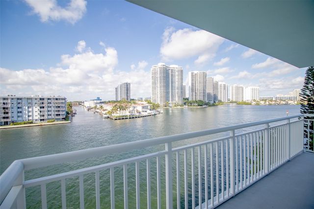 301 174th St 503, Sunny Isles Beach, FL 33160