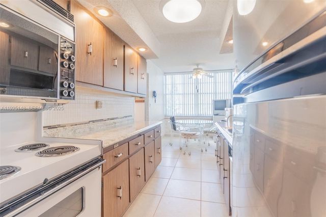 301 174th St 503, Sunny Isles Beach, FL 33160